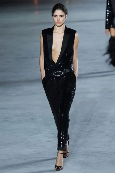 Look 77